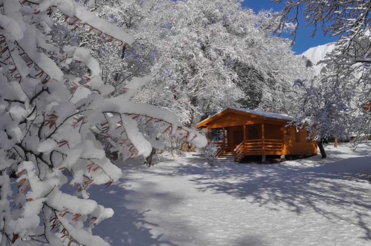 Camping, Hôtel De Plein Air Les Cariamas Chateauroux-les-Alpes Exterior foto